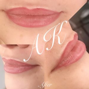 Lip liner with blend